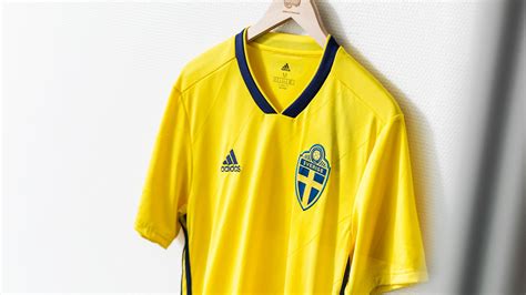 adidas fotbollskläder